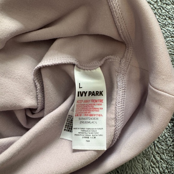 IVY PARK Lavender Sweatshirt - Picture 6 of 7